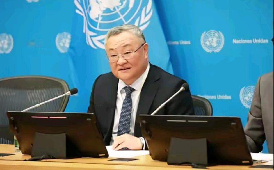 联合国会费美国承担22%，中国承担20%。因为美国是世界第一大经济体，当然要承担