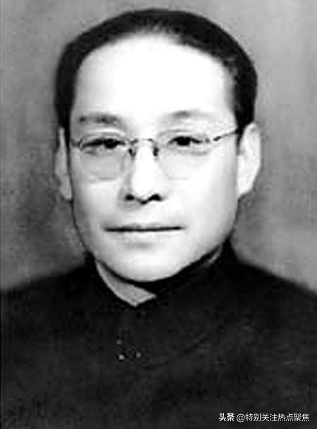 网络上有人讨论，说潘汉年去见汪精卫，不给党组织汇报，后来酿成冤案，进而说不能给潘