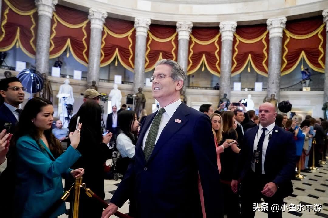 美国颁发许可证，允许俄罗斯向印度出售部分石油
 
美国财政部长贝森特（Scott