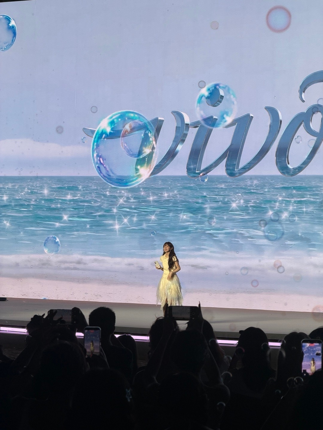 vivo S60的灵感趣贴live图好有趣，把喜欢的一切拼在一起，和田曦薇一起记