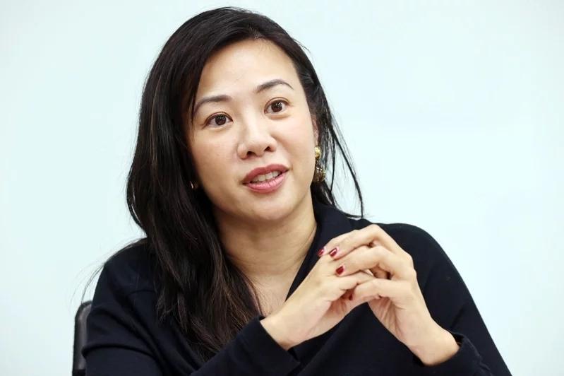 选后吐真言！民众党副手候选人吴欣盈今天接受台湾联合报专访时承认，蓝白阵营不合，从