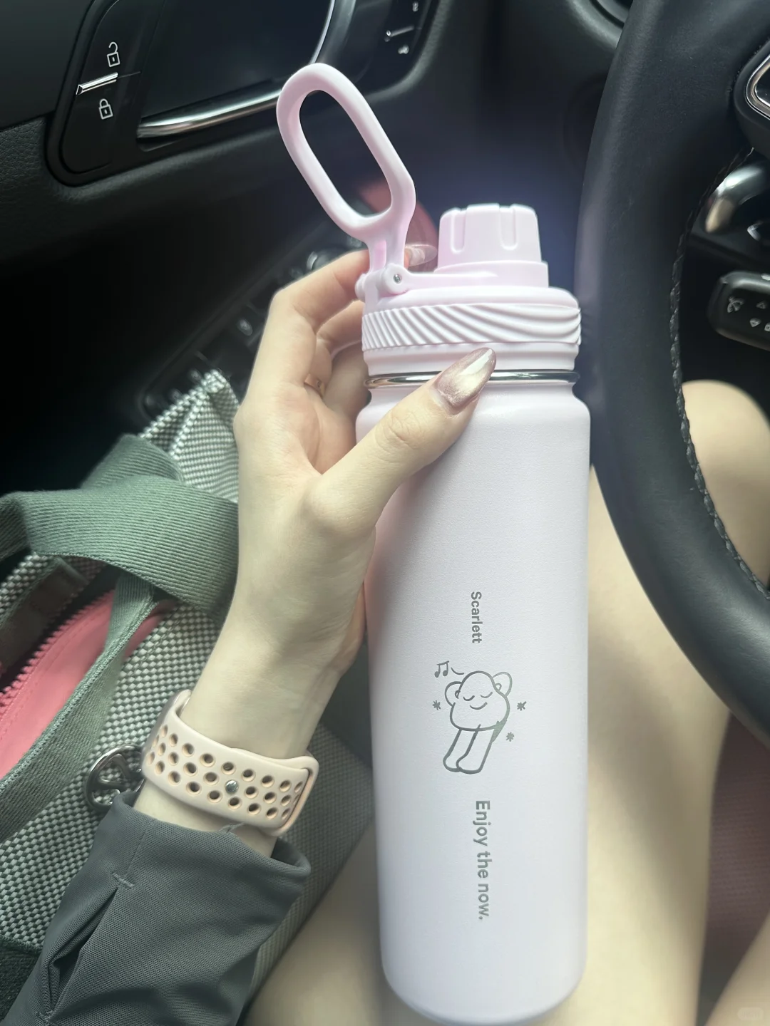 lululemon定制水杯 喝的不是水是开心☀️