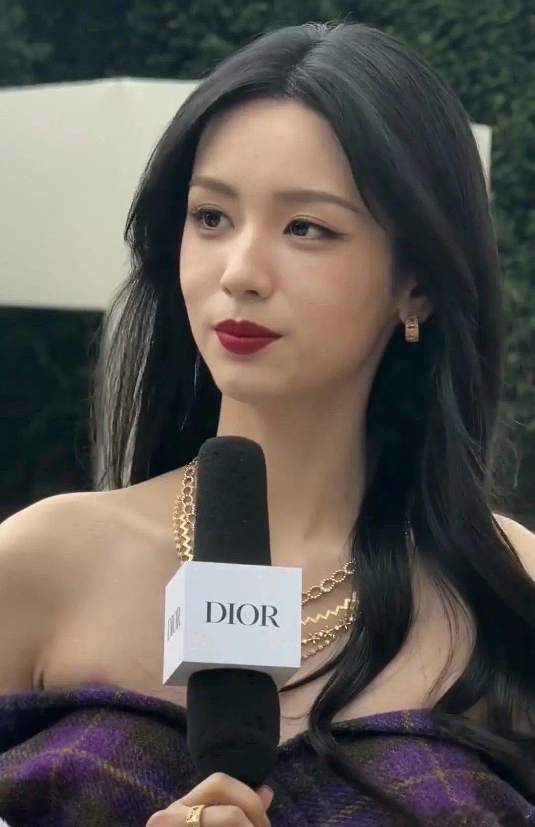 巴黎采访路透，谁赢了 ​​​