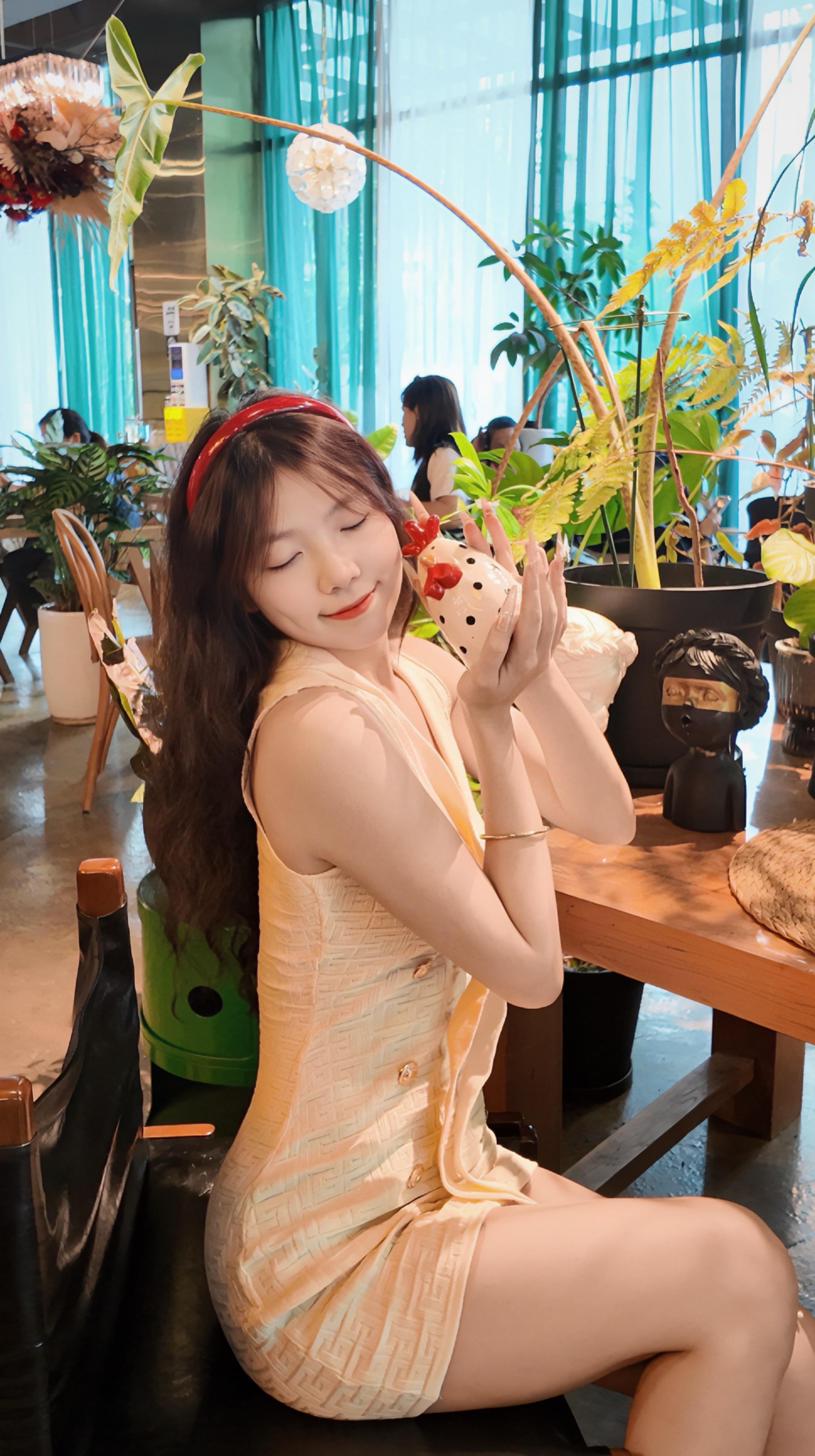 和姐妹喝下午茶☕️。