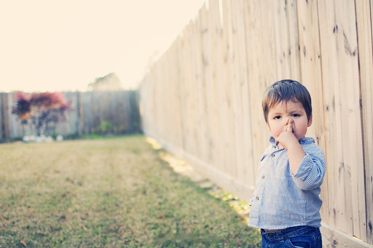 健康知识动态 挖鼻孔通常被认为只是一个不雅的小习惯，而不是健康风险。但研究人员正