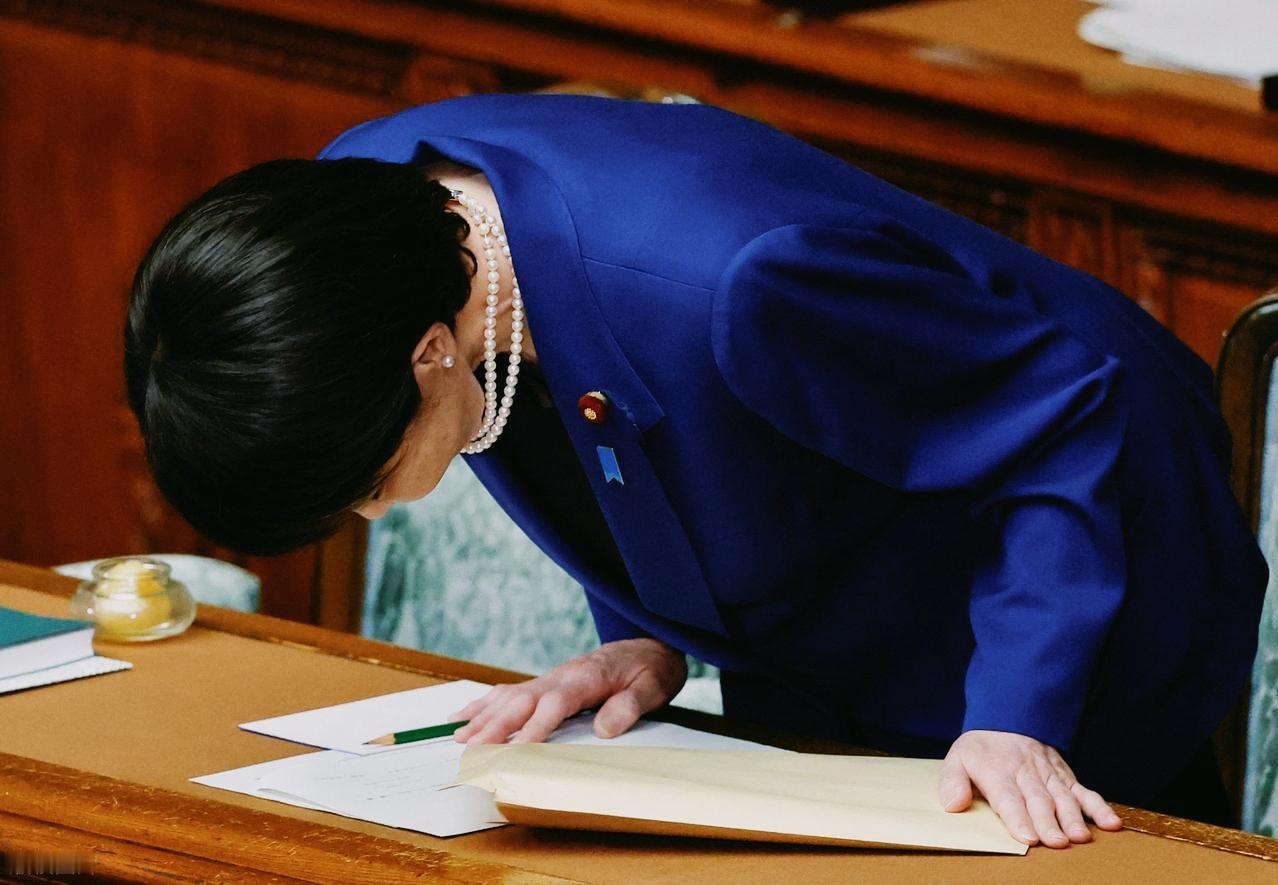 可能参拜靖国神社？这高市早苗可能真的疯了，完全无法解决半点民生问题，只能疯狂炒作