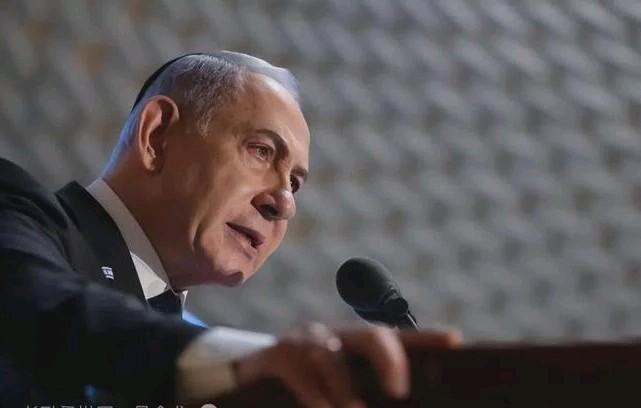 内塔尼亚胡玩脱了！特朗普当众下死命令，以色列72年靠山说塌就塌。不是特朗普太无情