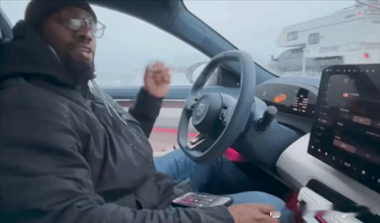 美国汽车博主：我一提中国车 视频流量就噌噌涨4月22日消息，尽管受关税、监管等壁