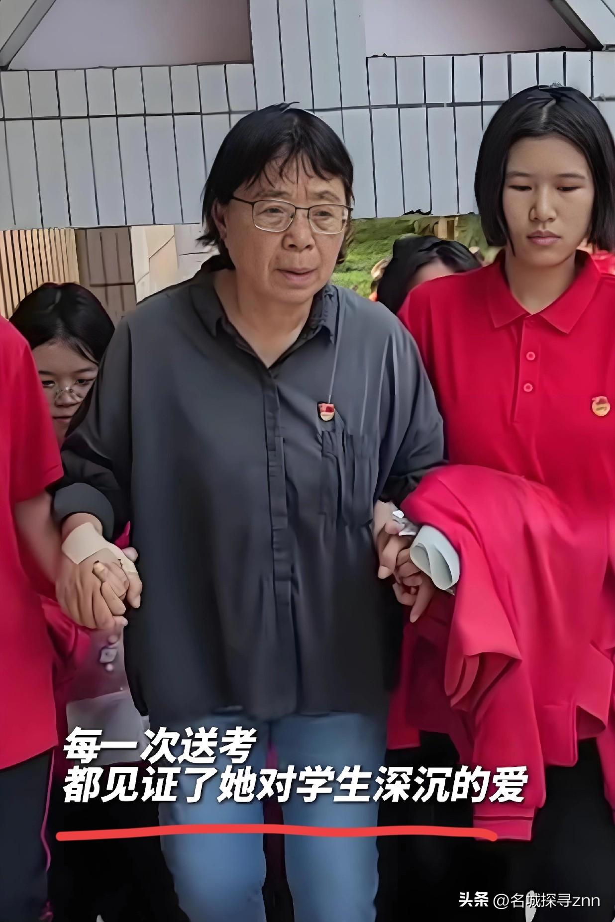 《她们赢了，命运输了》
​​张桂梅女高今年又全员上岸了。152个山里姑娘，一个不
