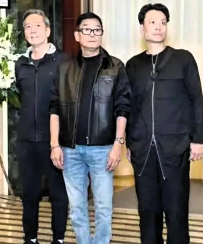 葬礼穿搭别乱穿！
这些礼仪真不是小题大做

参加葬礼，不哭不随礼可能没人怪你，但