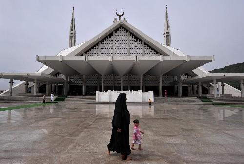 清场！
伊斯兰堡两酒店驱逐住客，美伊密谈三大悬念拉满。
 
当地时间4月19日，