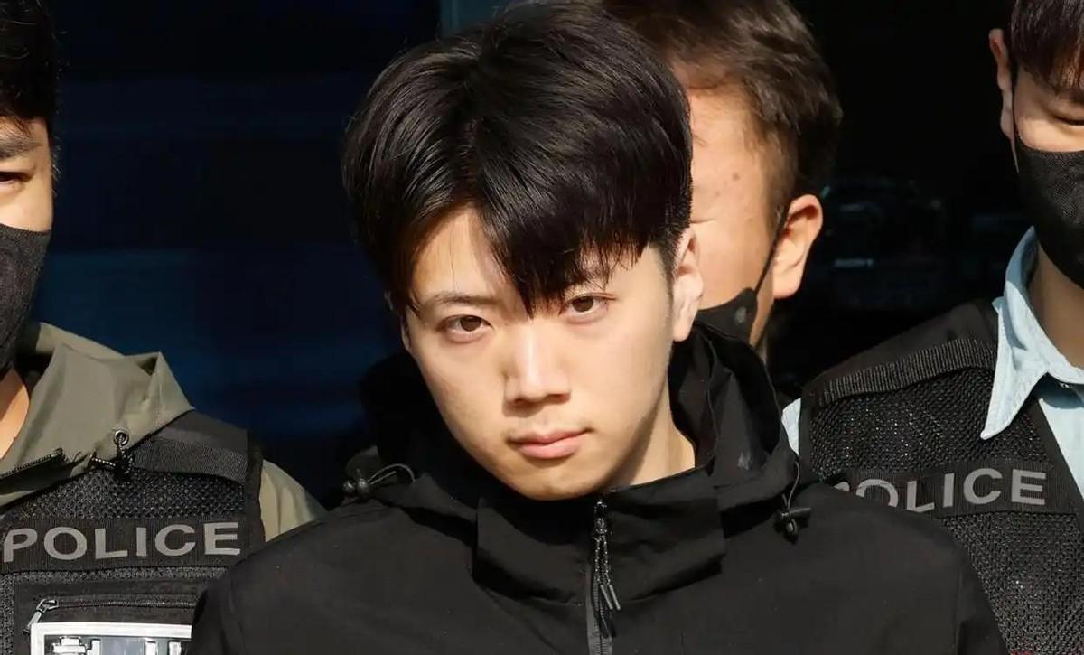 "光州女高中生遇害案"再爆惊天丑闻！今年5月5日凌晨，23岁嫌犯张允基当街持刀行