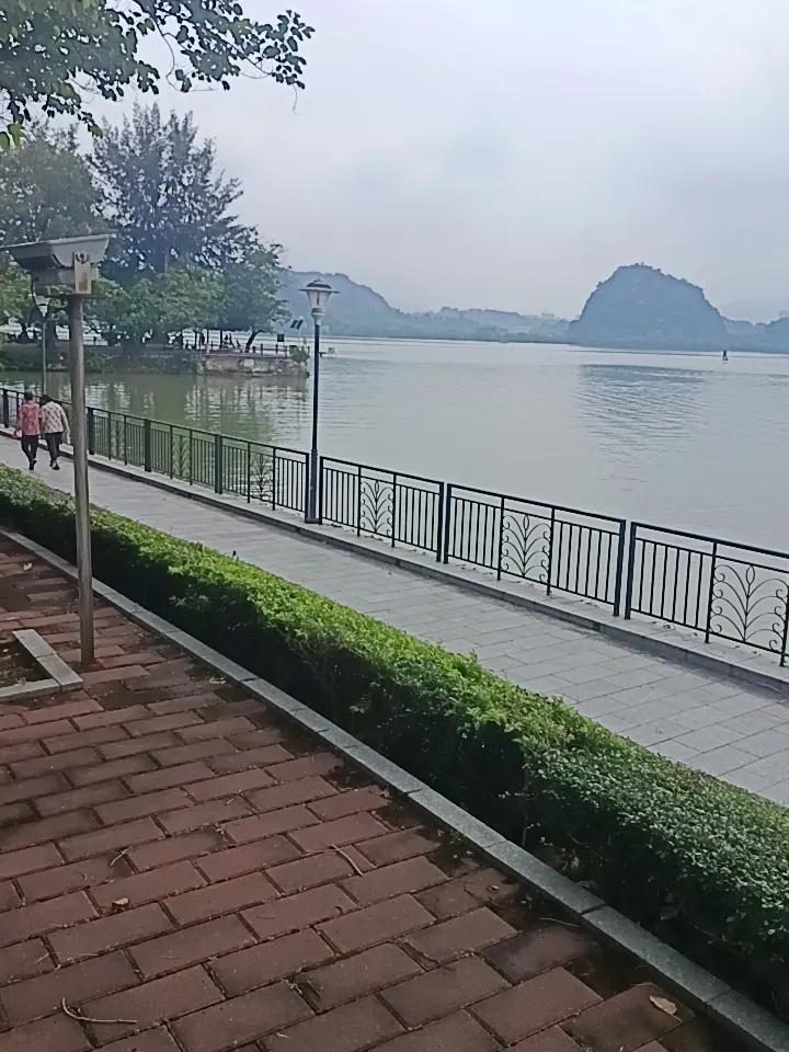 家人们谁懂啊，这就是七星岩风景区
这里环境优美，空气清新，适合养老养生。