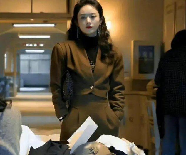 这两位才是真正的体面人，离婚不和前任撕，独立搞事业风风火火 ，没有家长里短…… 