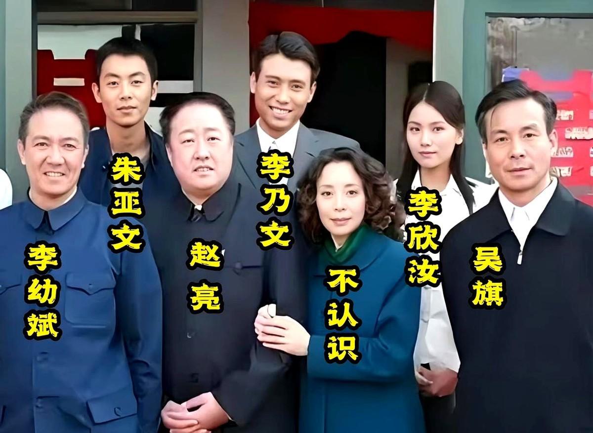 那张合影没P图，却让120万人沉默了。
李幼斌67岁，晨练40年，心肺像55岁；