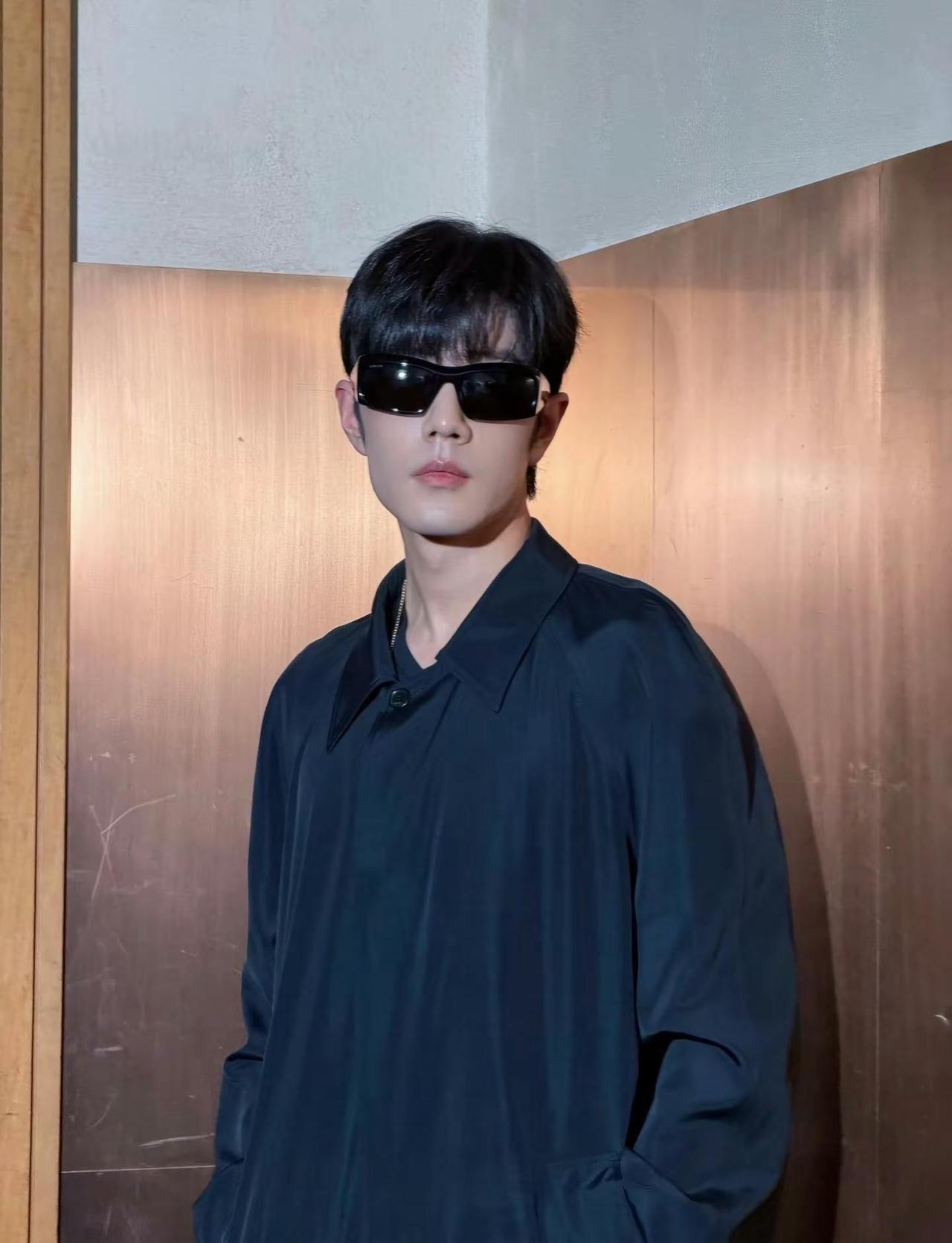 战战太帅啦！肖战米兰时装周 战战顺顺利利，平安喜乐💚💛❤️