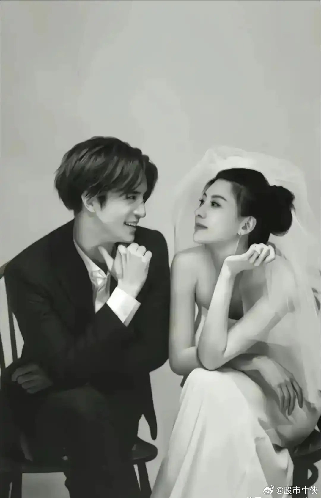 难怪薛之谦面对前女友的举报和谢娜的发难从头到尾置之不理原来42岁的他在闷声干大事