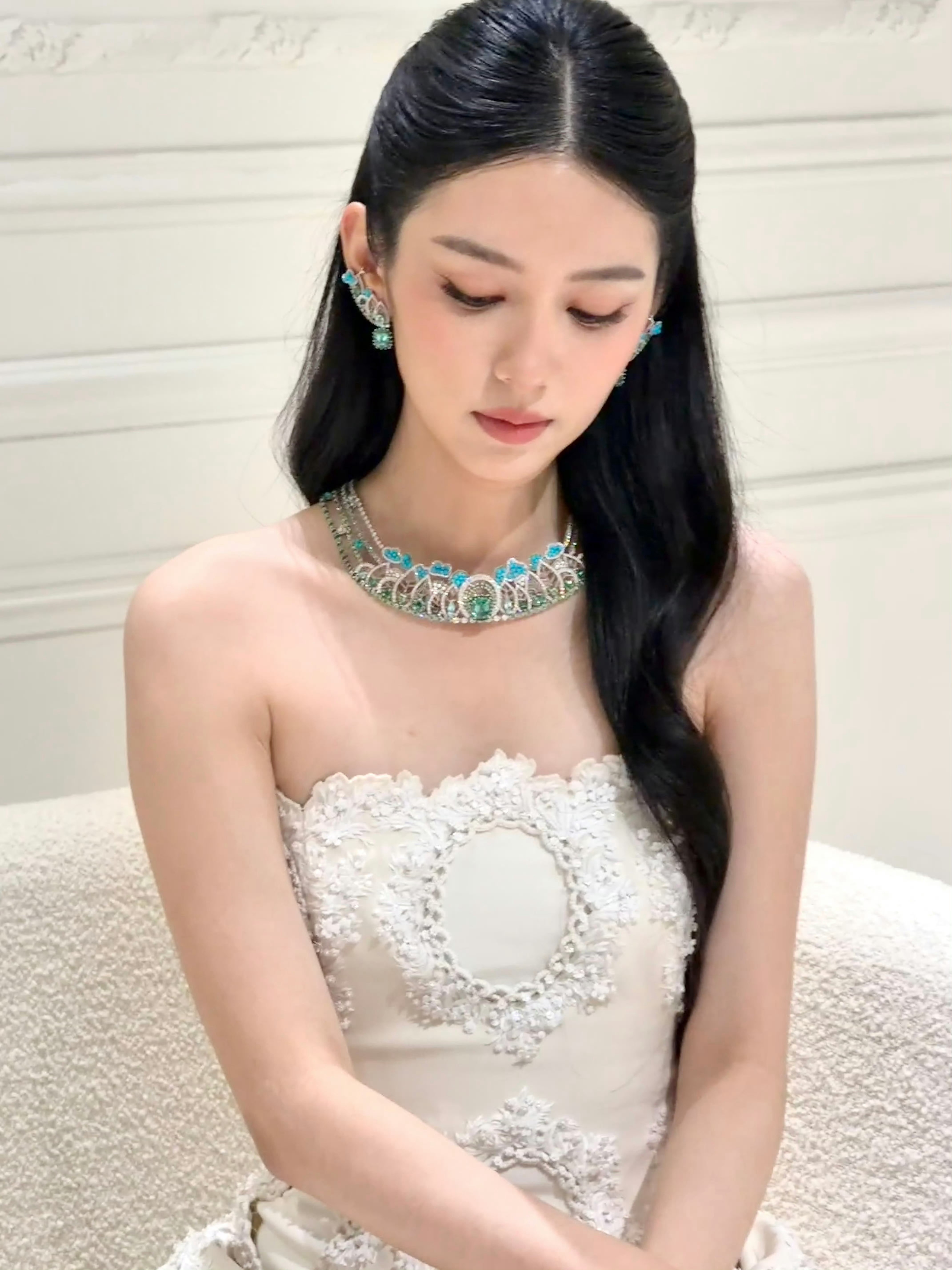 Dior高珠配美人💎 