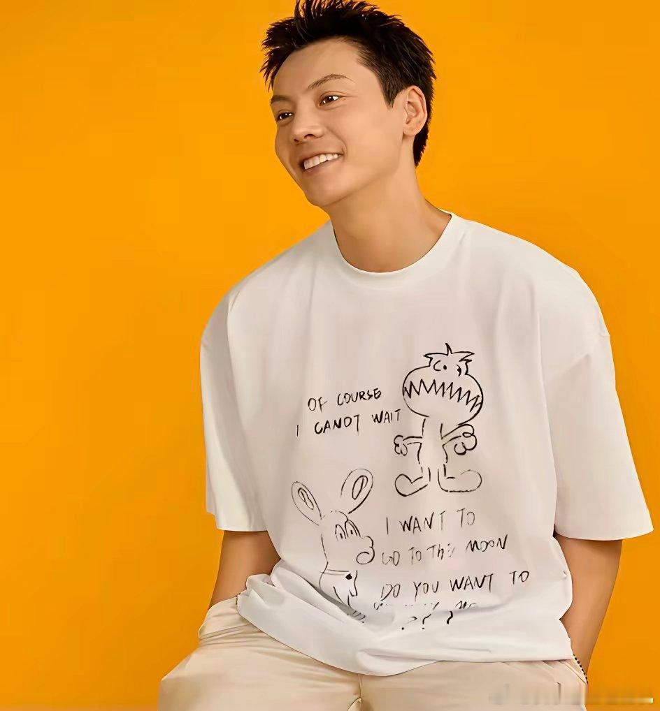 陈伟霆最近有点忙，​不仅要忙着参加综艺《现在就出发3》，​还要忙着帮他的好朋友们