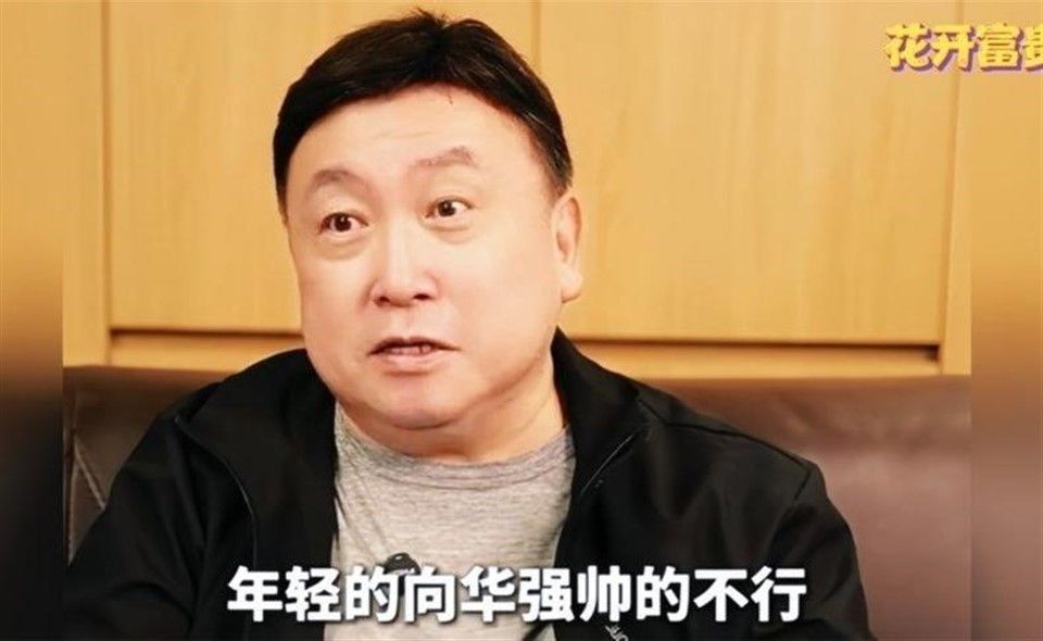 回看王晶导演：年轻的向华强在香港是一个什么样的存在？帅的不得