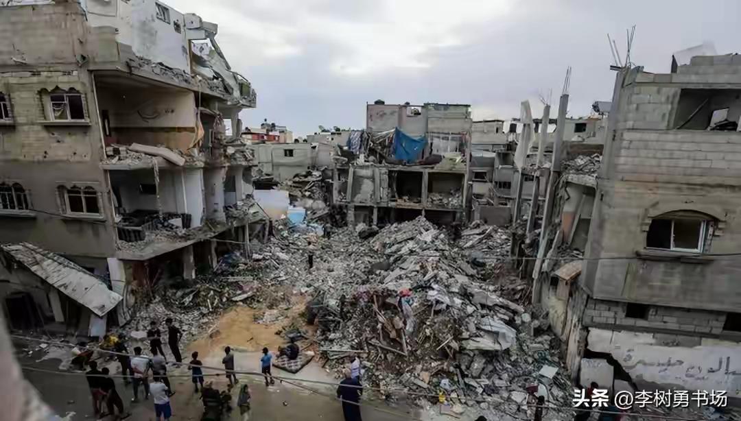 以色列迪莫纳核基地遇袭可真是炸翻了中东局势。此前美以轰炸伊朗核设施，伊朗这次精准