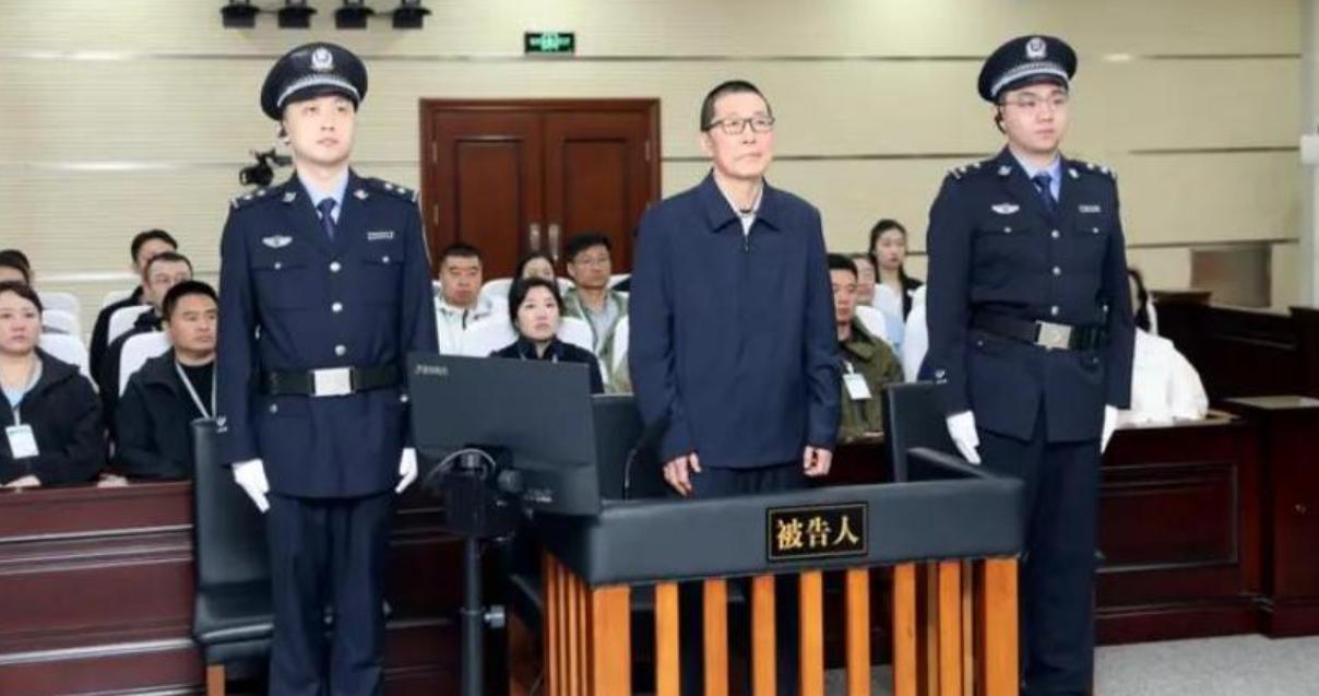 跨界资本入局芯片赛道，盲目并购终酿危机 

手握巨额财富跨界布局芯片行业，依靠资