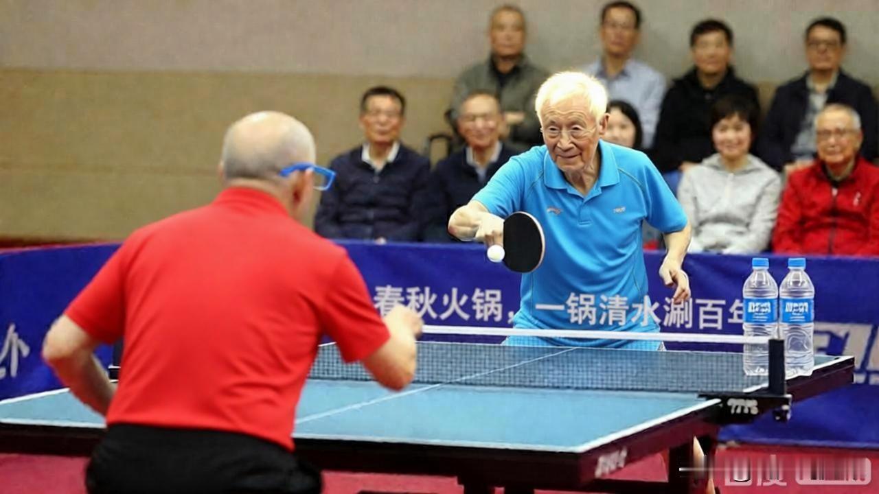 【乒在春秋：77岁仍能稳当连续拉冲，和甘老前辈的两回攻削对局，让我重新读懂乒乓基