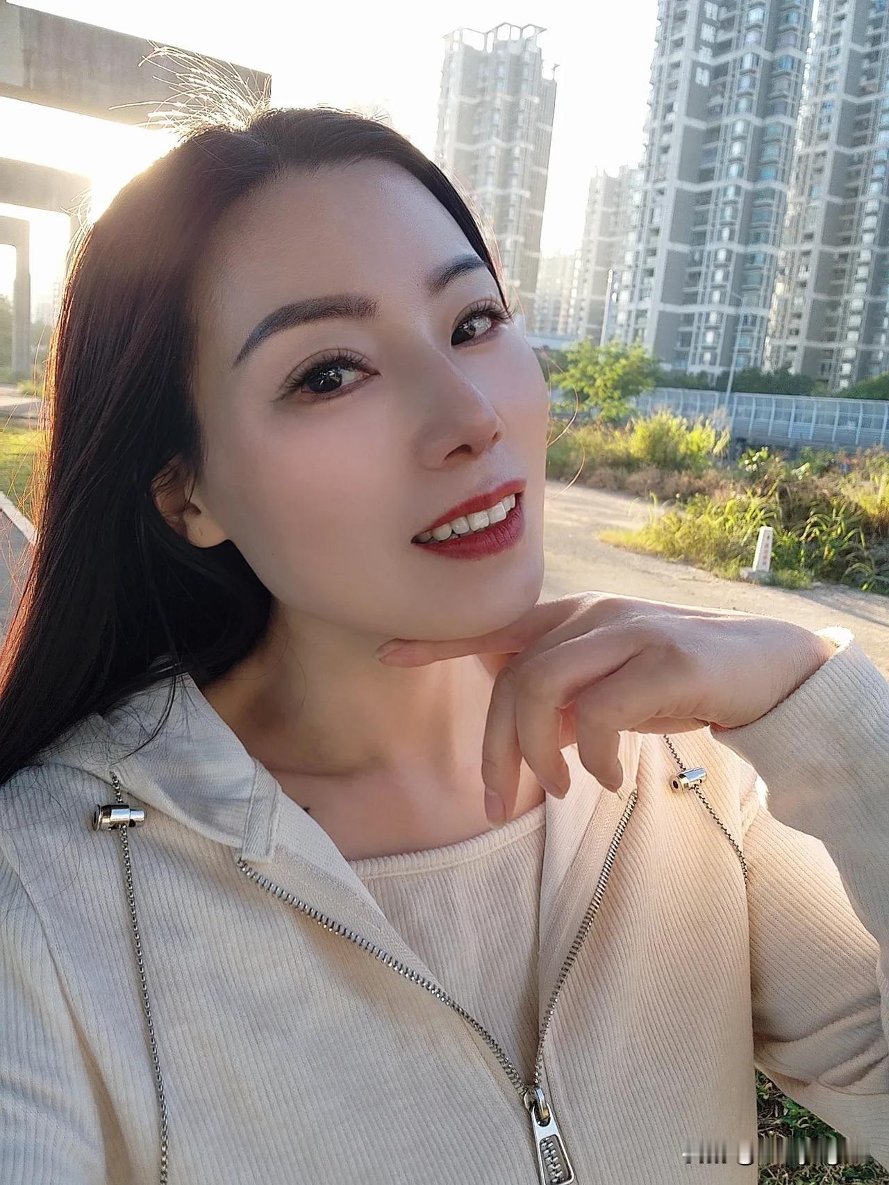 阳光正好，微风不燥，你也在笑🌞