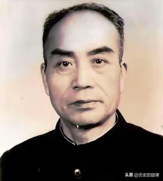 1949年三水起义：国军师长拒绝阻击旧部，一句土话守住军人底线
 
1949年1