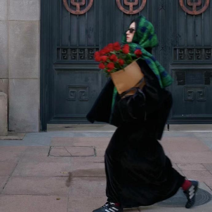 🍁“成年人最愚蠢的行为，是不停的给别人讲道理，争对错。位置不同，少言为贵；认知