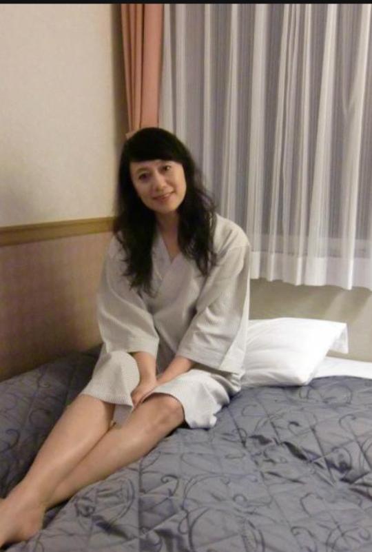 大龄姐姐的真实目的曝光：睡你、要你钱、还要你发挥'仪式感'——一个男人谈了4个后