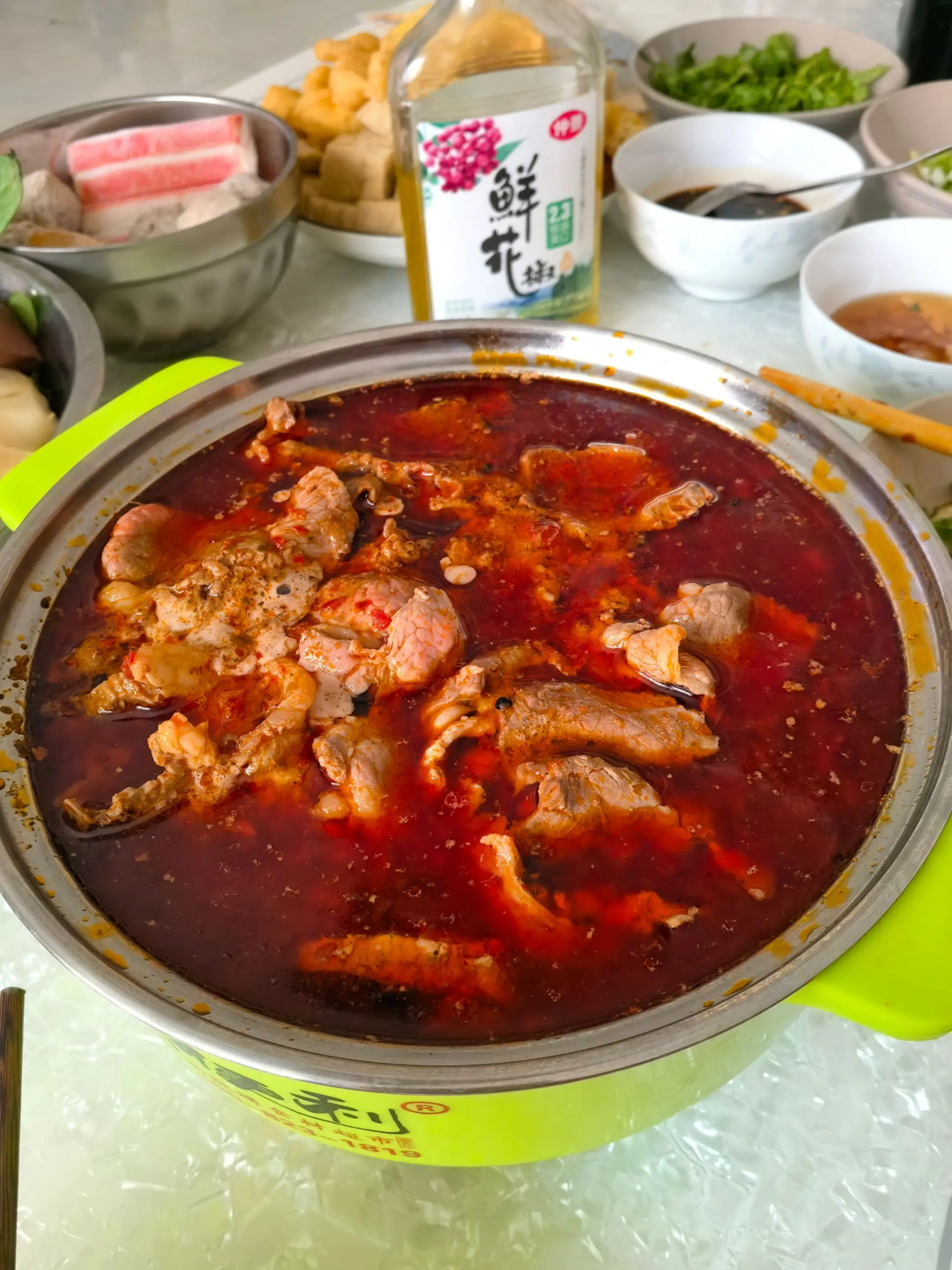 好好锻炼，按时吃饭，昨天流出去的汗是为了今天更好的吃饭，成年人的自律是...