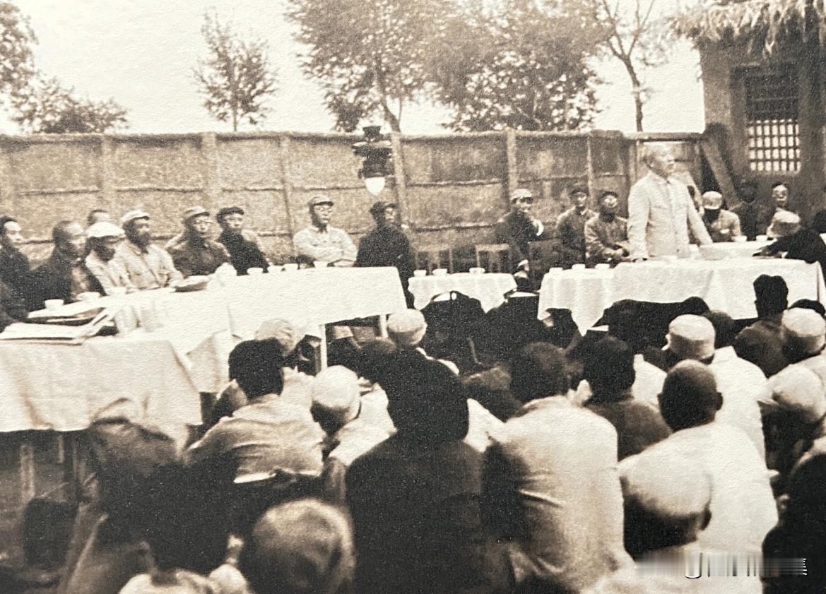 1948年9月，董必武出任华北人民政府主席，担负起领导巩固、建设华北解放区，支援