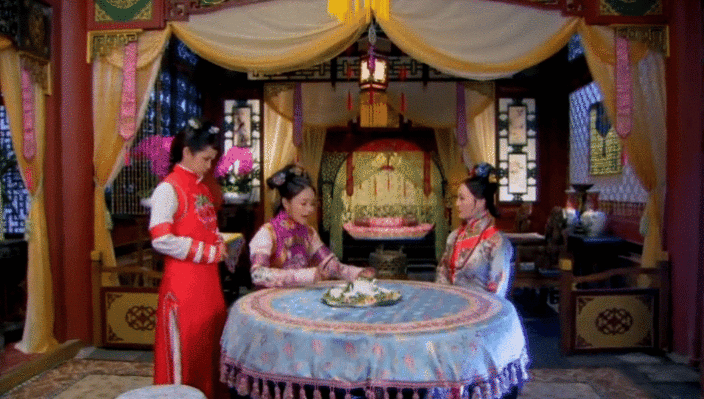 现在古装剧都这么超前了 这古装剧里采蝶格格太真实了，面对婚约，她丝毫不盲目接受，