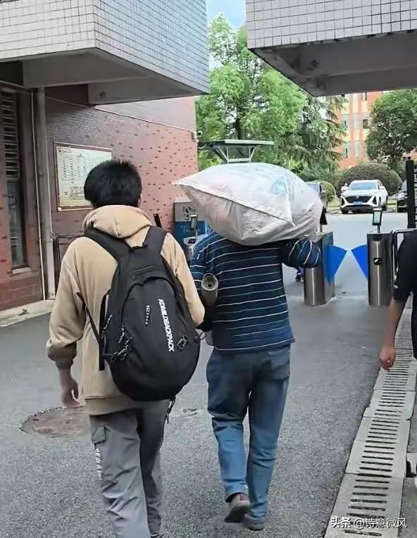 高考果然改变命运！湖南考生贺永辉还没出考场命运就被改变...
 
事情发生在20