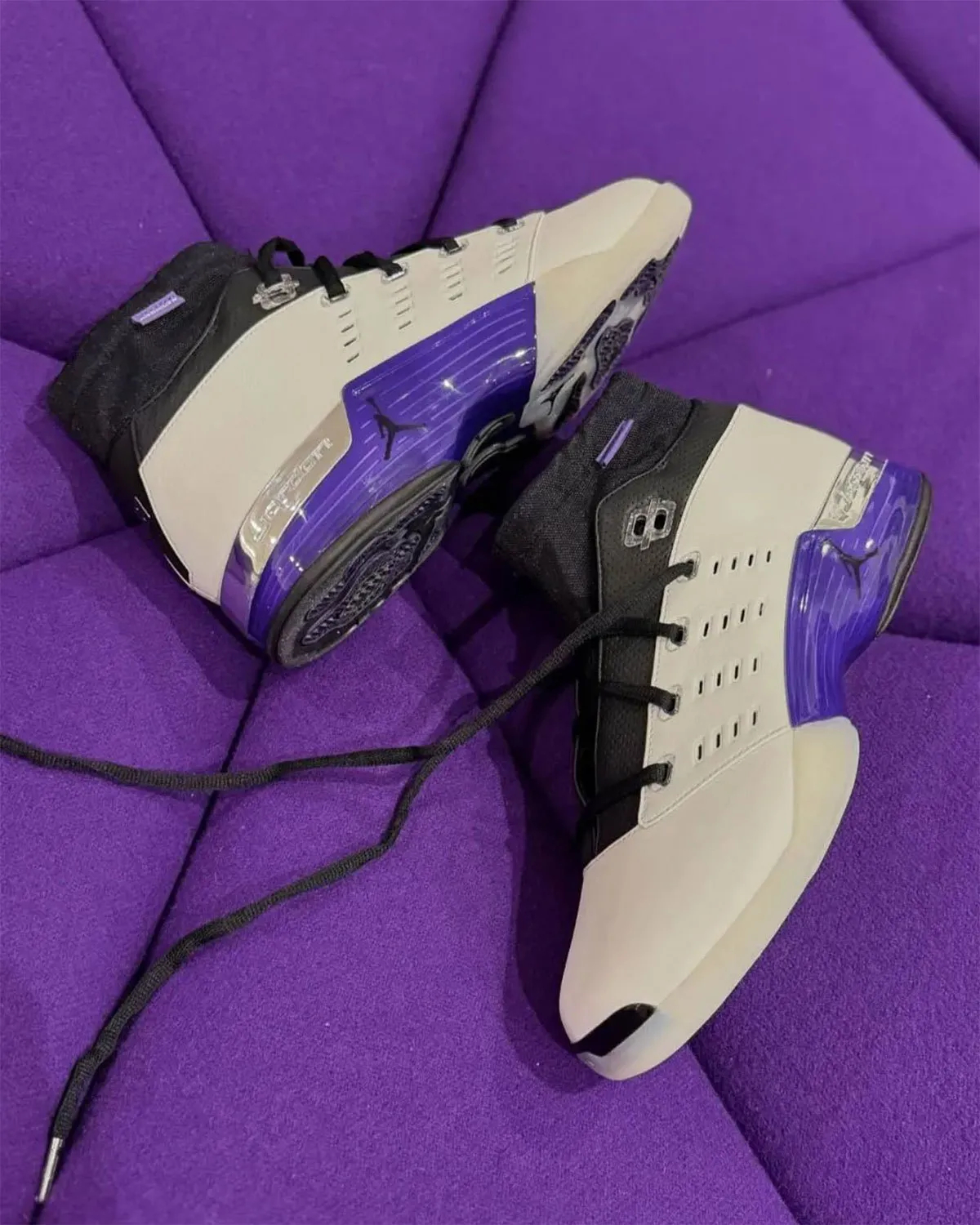 「校队紫」与「校队红」Infinite Archives X Air Jorda