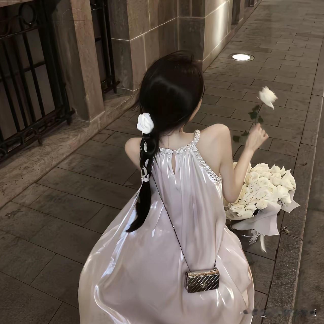 男人记住：

不要欺负那个，一门心思想要跟你过日子的女人

别嫌她这个嫌她那个，