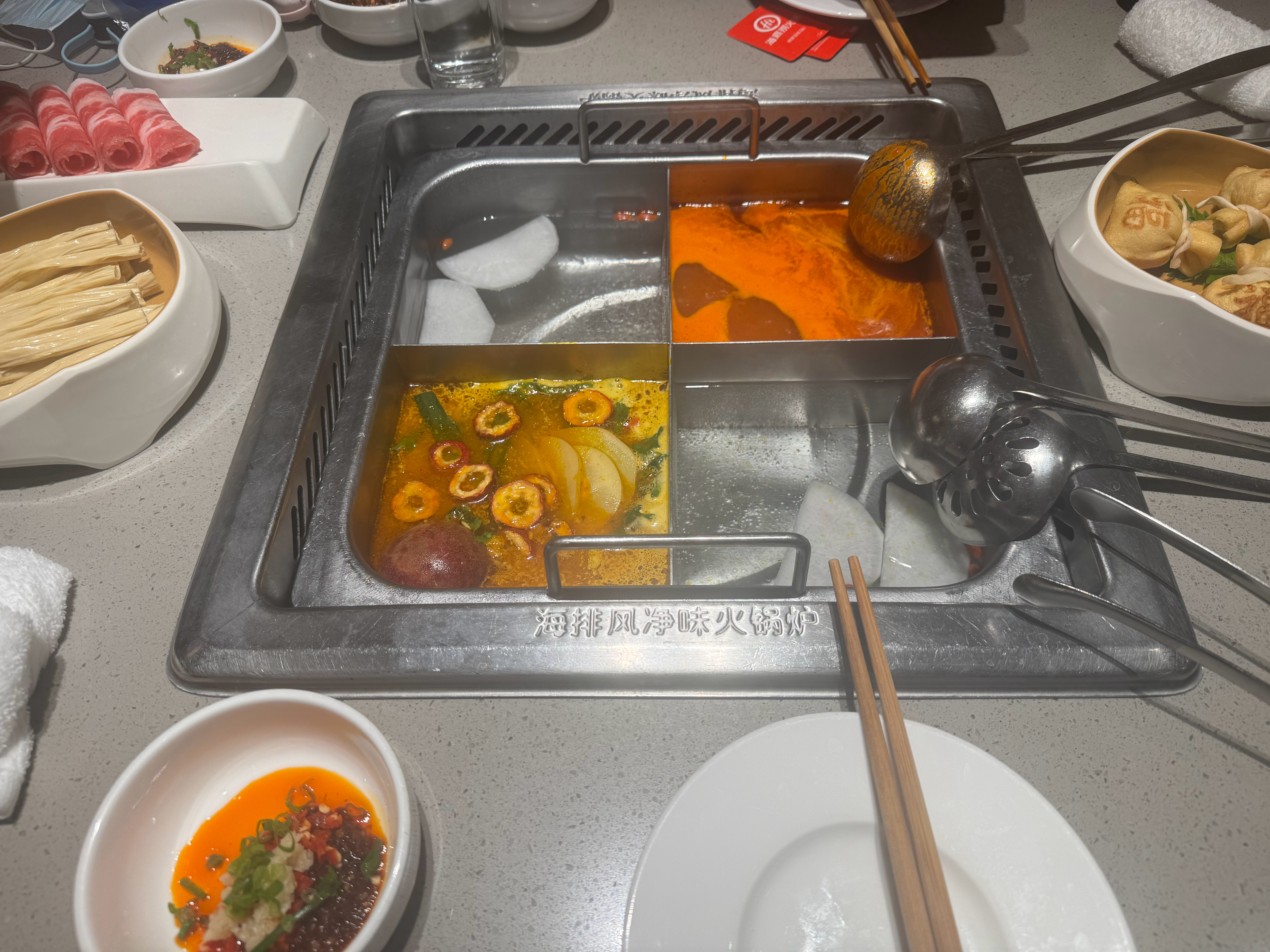 我的妈呀火锅里涮腐竹怎么可以这么好吃…番茄锅涮腐竹简直是仙品又给我吃美了 