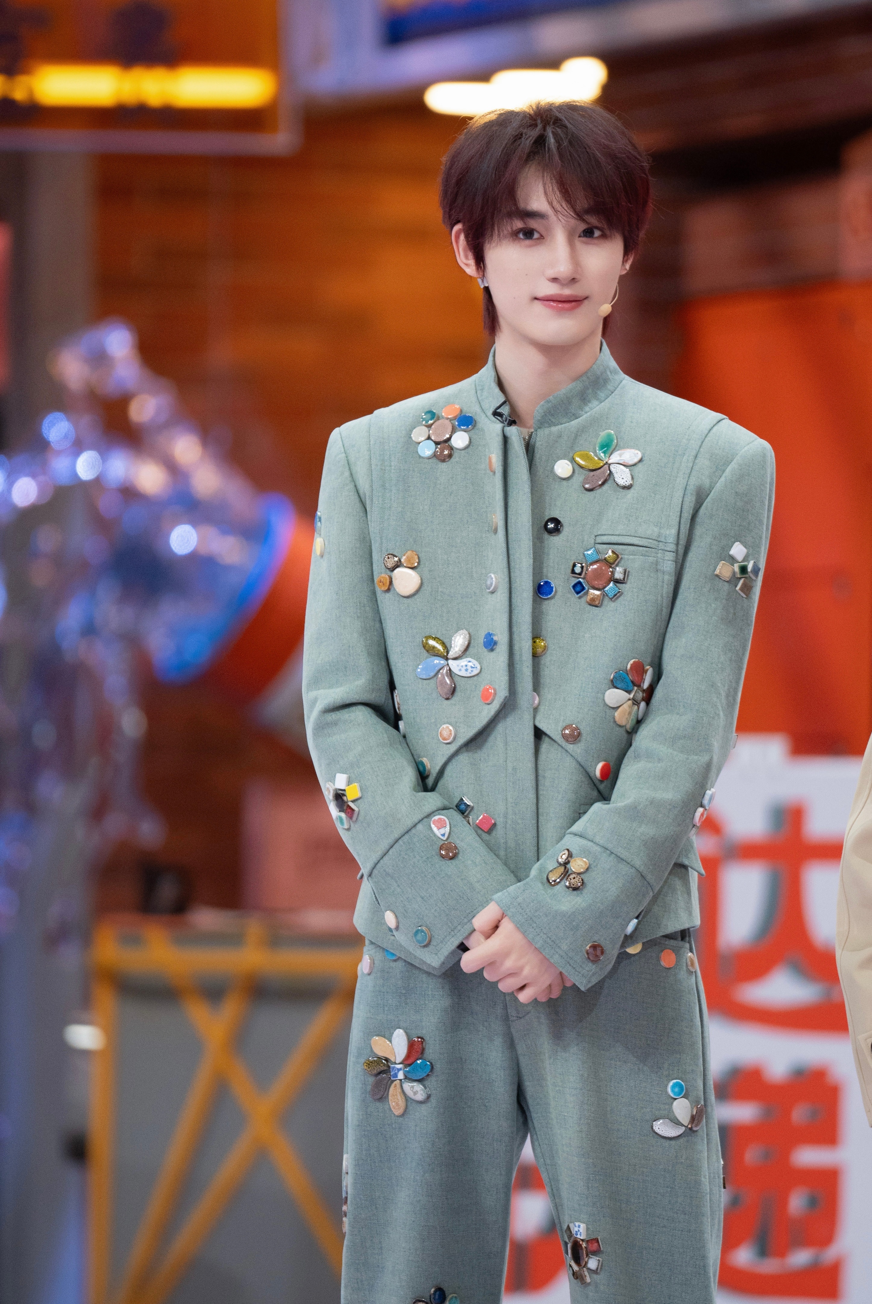 丁程鑫今日《hi6你好星期六》节目Look 🈶 上身Maggie Wang 2