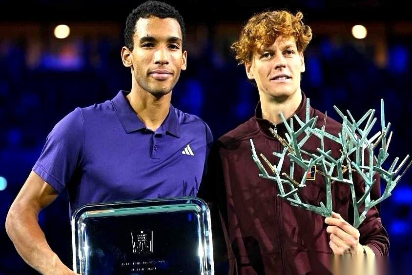 刚输掉一场重要的决赛，身体估计都快掏空了。
我以为他会去歇着，疗伤，舔舐伤口。