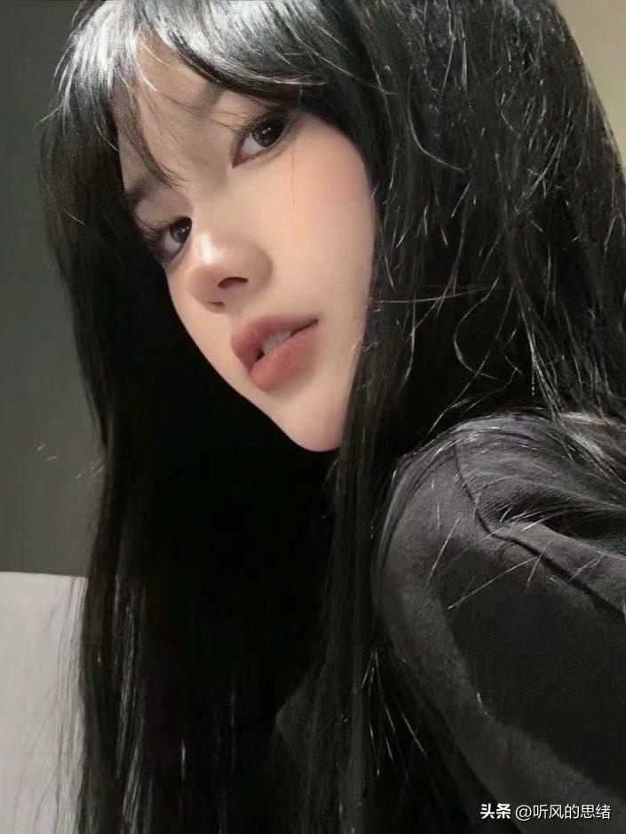 活到这岁数算明白了，家里哪是争理的地方啊。

你就算把道理争赢了，把家人的心伤着