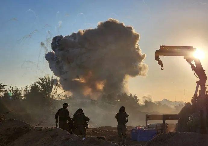 虽然在嘴上，约旦河西岸的巴勒斯坦政府（法塔赫）批评以色列对加沙的入侵，声援哈马斯