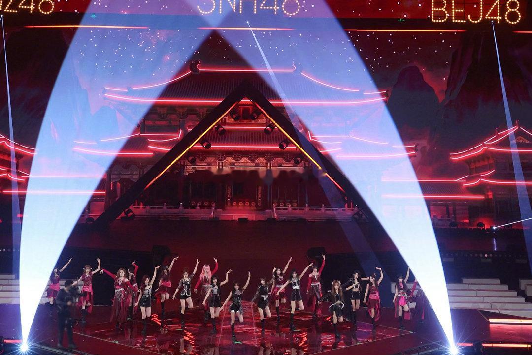 SNH48十三年汇报单曲目连唱、SNH48十三年金曲串烧怀旧主题十三周年公演盛大