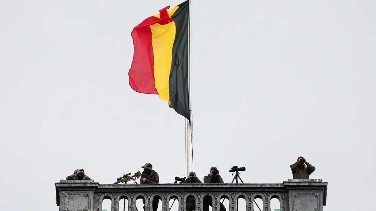 比利时国防部长证实，部署有美军核武器的克莱因布罗格尔空军基地，上周末连续两晚被不