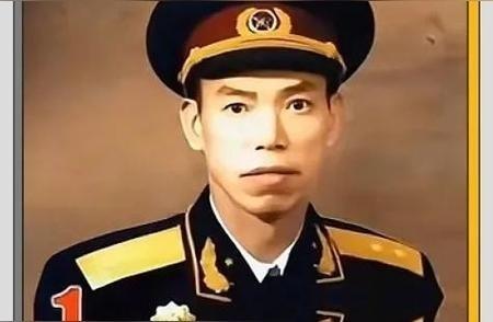 1955年，授衔仪式结束后， 曾泽生 泪流满面说道：“感谢彭老总，让我们50军在