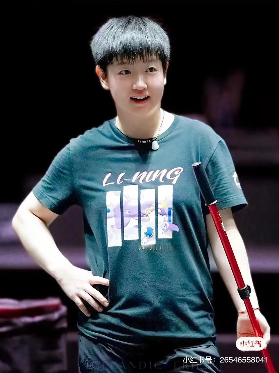 7000条黄💊并没有对我们的大女主有丝毫的影响，她就像她的姓一样，是高悬在天上