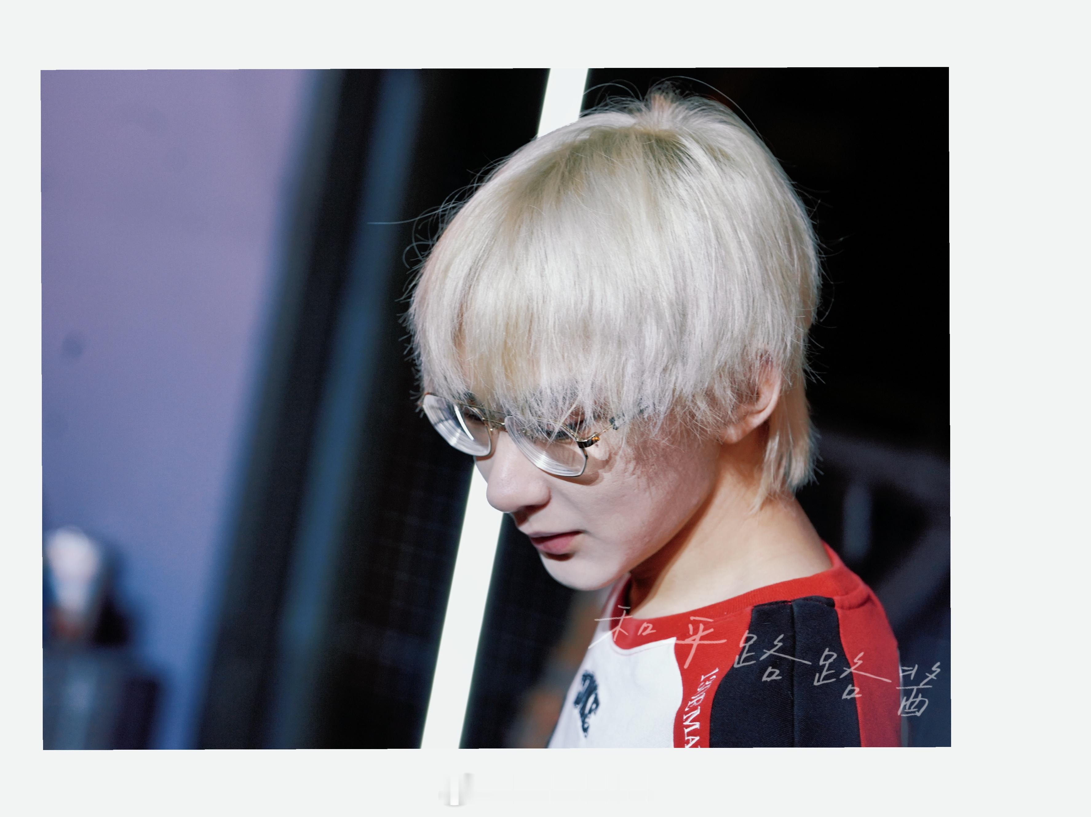 用内娱的视角打开PELWwx我封你为神图制造机，谁（敢）有意见！谁（敢）反对！小