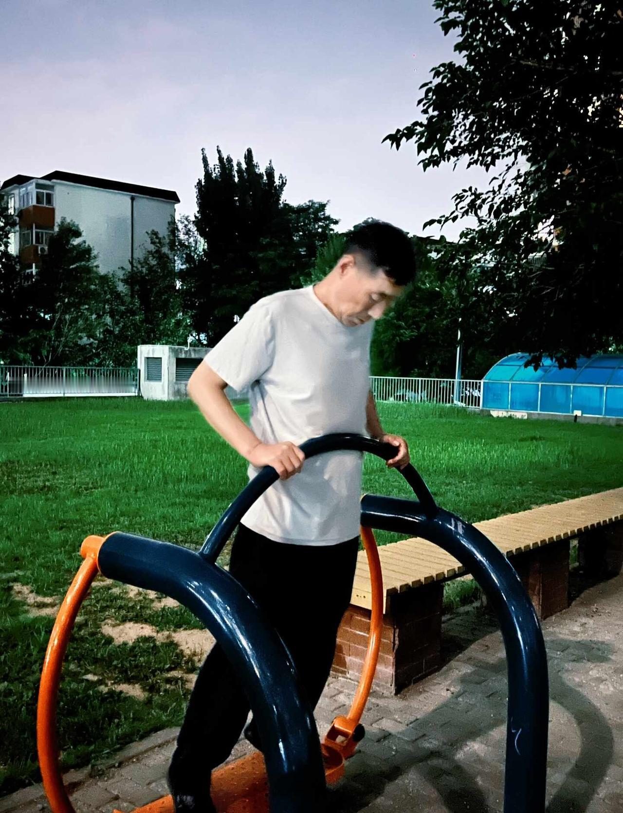 停疗这一个月的日常
真希望时间停留在此刻❤️
与病魔抗争 希望爸爸好起来