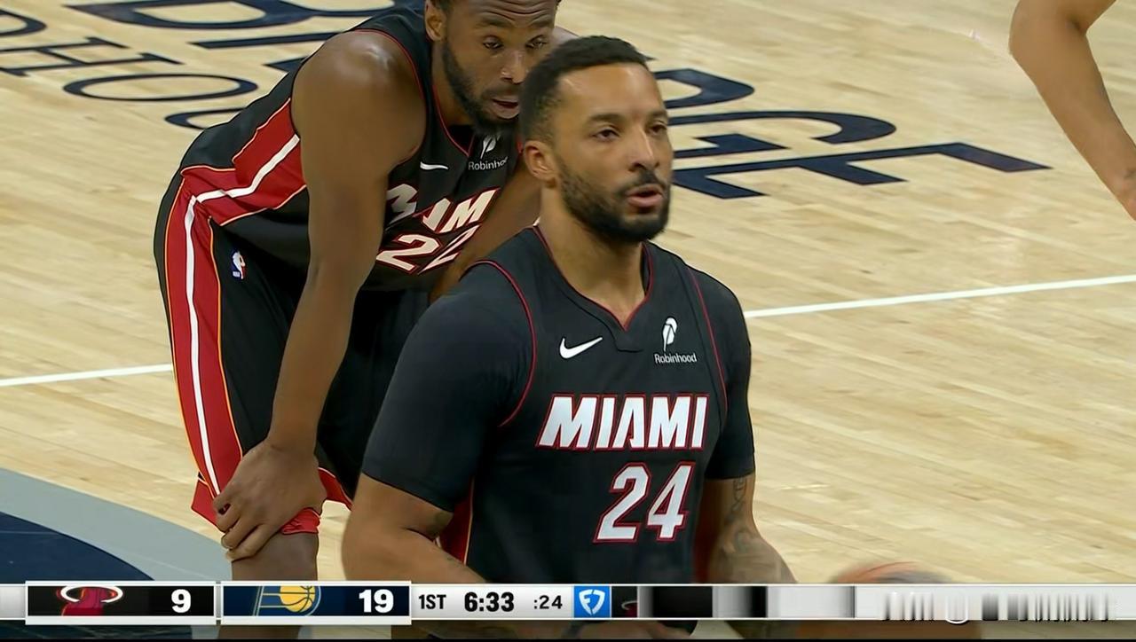 热火超级得分手鲍威尔真是太反常了！在今天热火客场挑战步行者的比赛中，目前双方的第