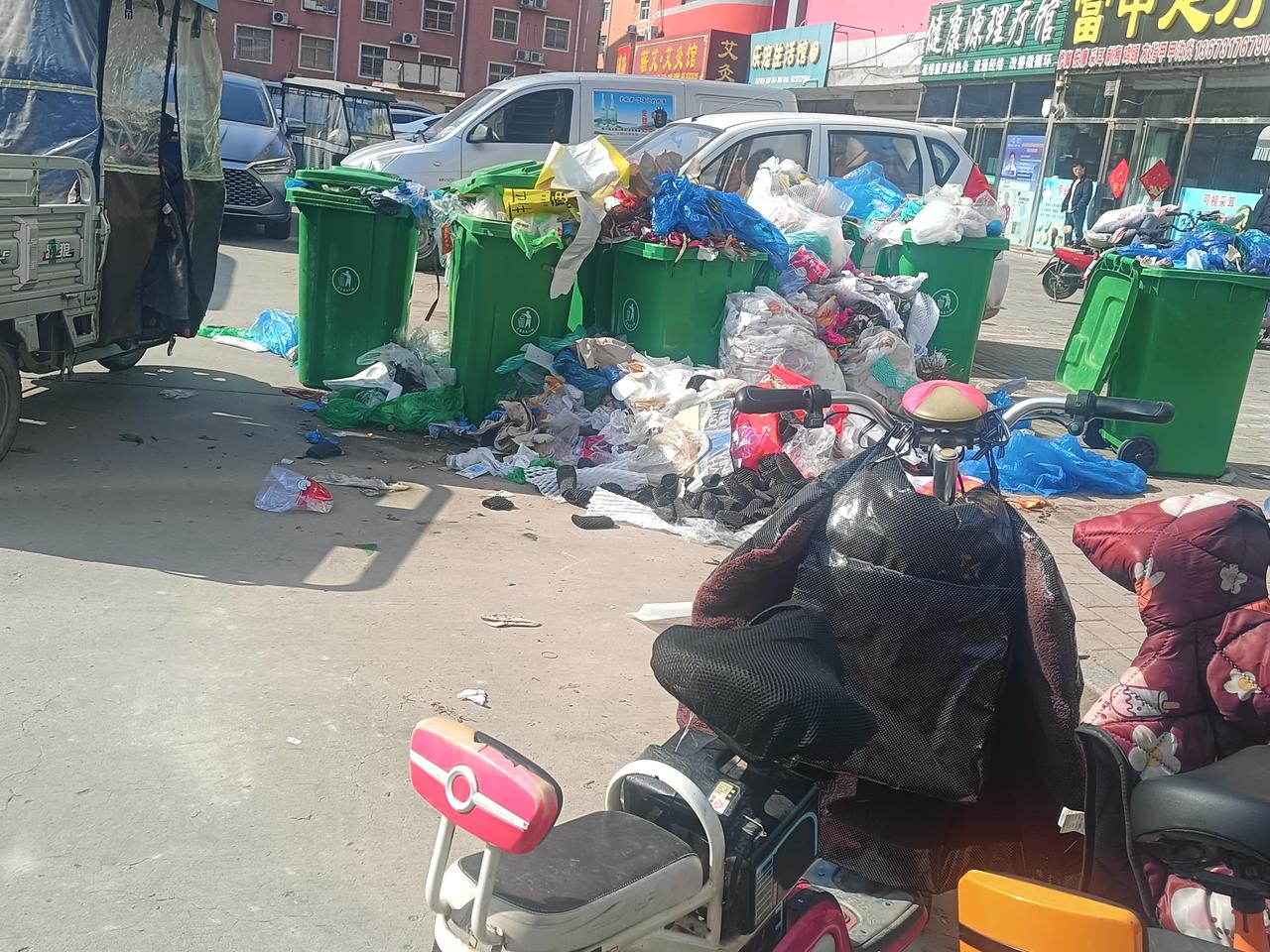 还整天要物业费呢！